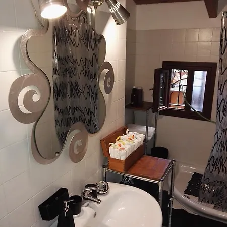 A Casa Di Gio Bed & Breakfast 2*